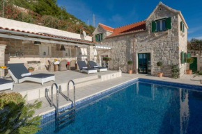 Villa Belle Murvica An Exquisite 3 Bedroom Villa Overlooking the Adriatic Sea, Murvica